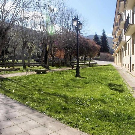 Apartamento Pet Friendly En Ezcaray, Con Piscina Extérieur photo